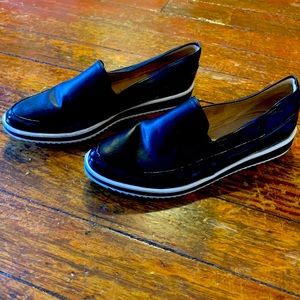 Naturalizer Designer Flats / Walking Shoes / clogs